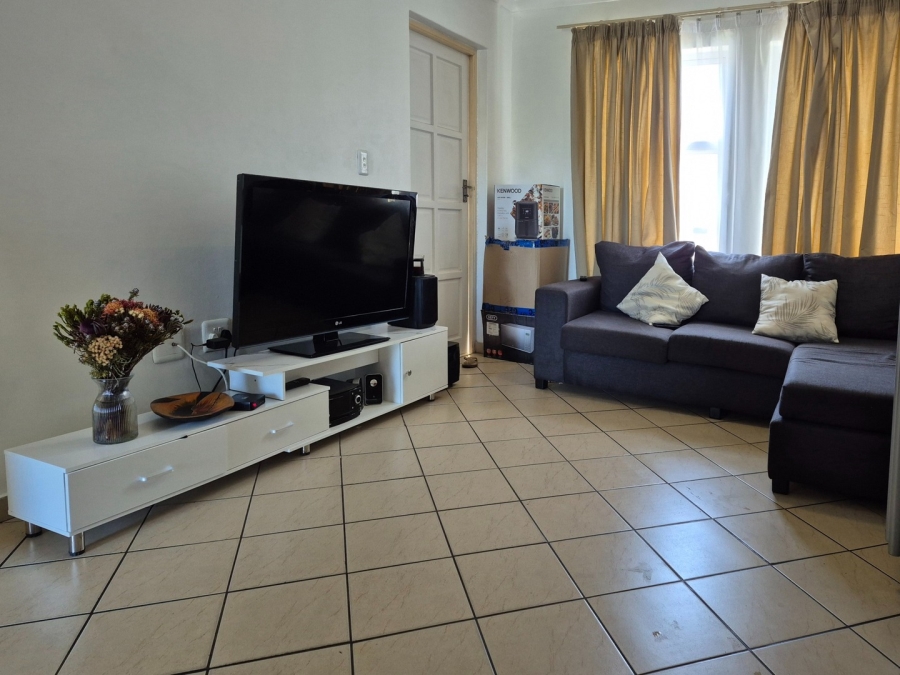 2 Bedroom Property for Sale in Buh Rein Estate Western Cape